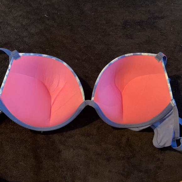 PINK Woman’s bra size 32DD super push up - Picture 2 of 3